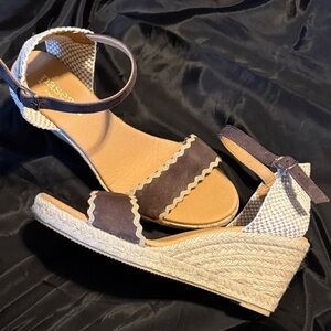 Paseart size 40 brown suede open toe espadrille 3” wedge heel, NWOT, Spain